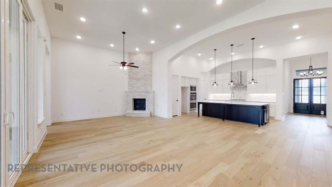 Spacious, unfurnished interior of a new home in Saddle Star Estates, Rockwall (Image 16).