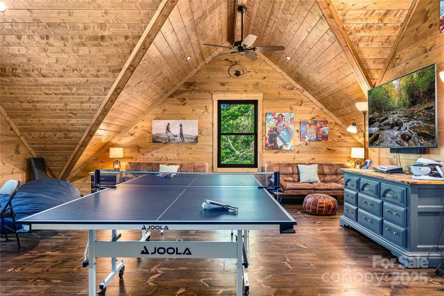 Community amenities in , Cashiers (Image 31).