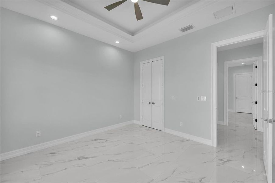 Spacious, unfurnished interior of a new home in , Port Charlotte (Image 55).