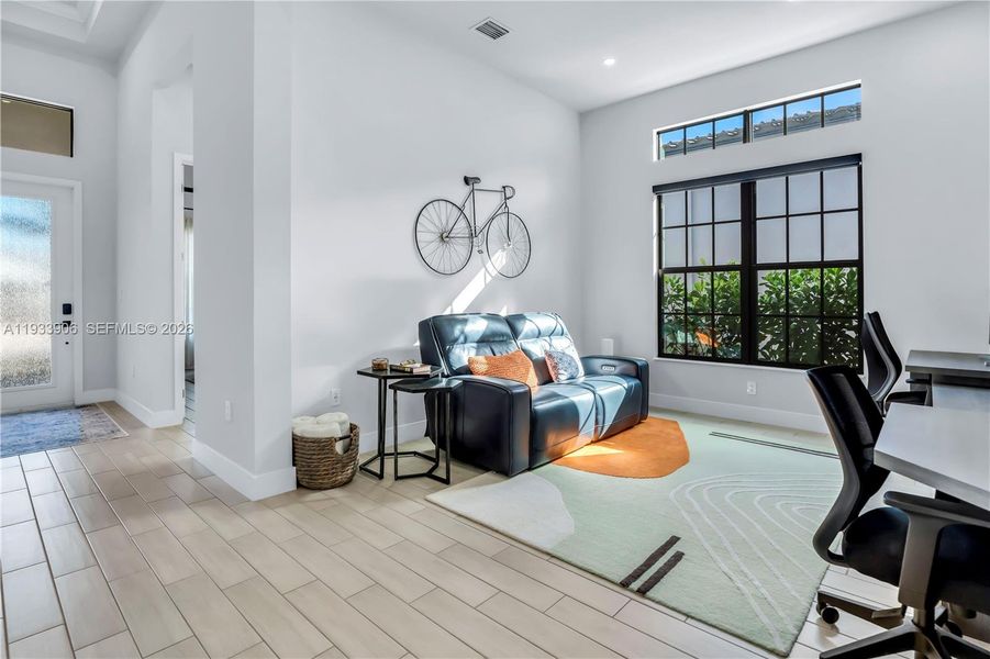 Furnished interior view inside a new home in , Parkland (Image 33).