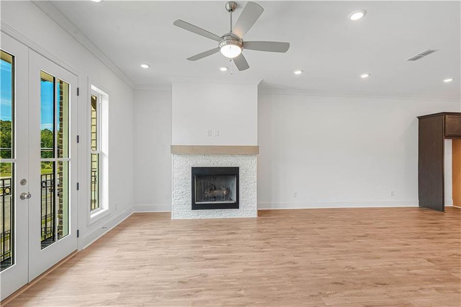 Spacious, unfurnished interior of a new home in Waterhaven, Cumming (Image 38).