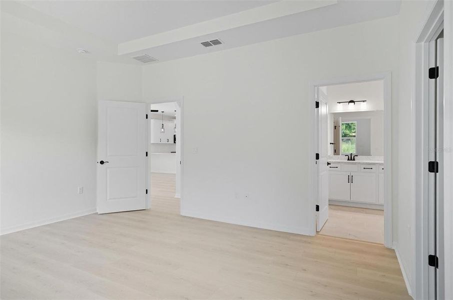 Spacious, unfurnished interior of a new home in Matanzas Cove, Palm Coast (Image 34).