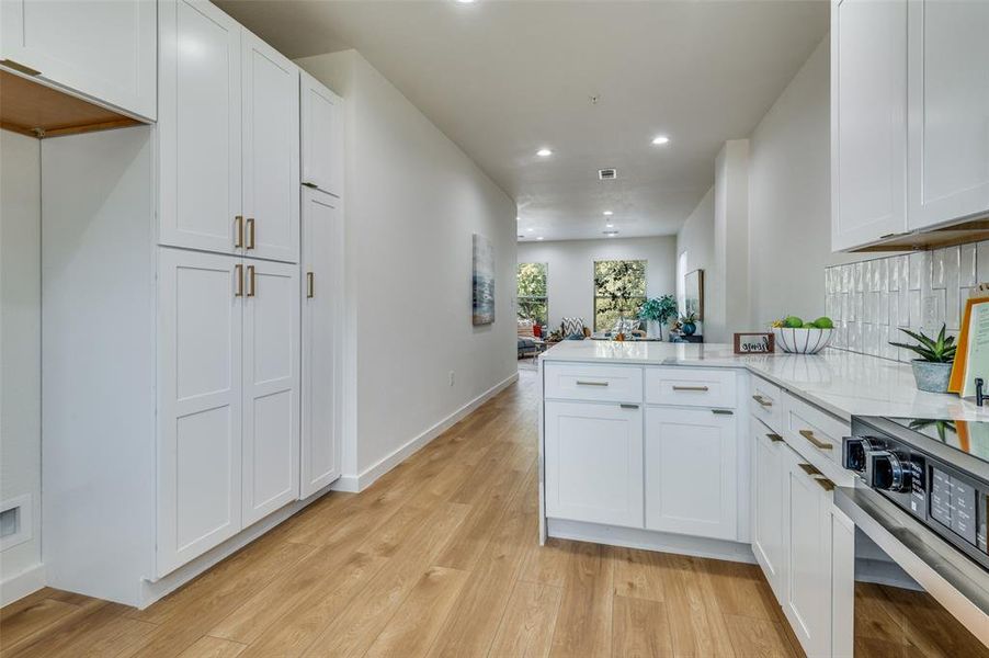 These photos are of 504 S OConnor. Please note that the buyer can make selections for items such as cabinets, faucets, tile, countertops, and other finishes. These photos are of 504 S OConnor. Please note that the buyer can make selections for items such as cabinets, faucets, tile, countertops, and other finishes.