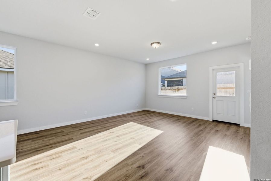 Spacious, unfurnished interior of a new home in , New Braunfels (Image 41).