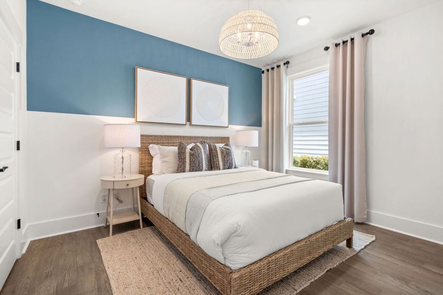 Representative furnished interior of a home built from the Mainstay by Pulte Homes in Arbor Oaks, North Port (Image 19).