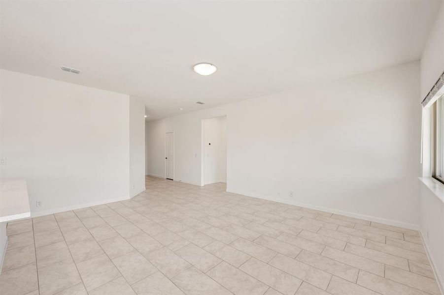 Spacious, unfurnished interior of a new home in Georgetown at Kings Fort 50s, Kaufman (Image 23).