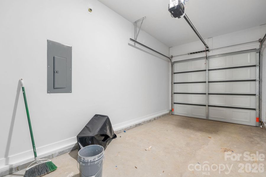 Spacious, unfurnished interior of a new home in , Hickory (Image 21).