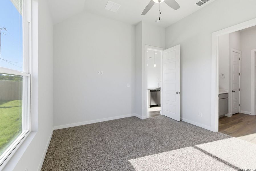 Spacious, unfurnished interior of a new home in The Meadows at Hunters Ranch, San Antonio (Image 22).