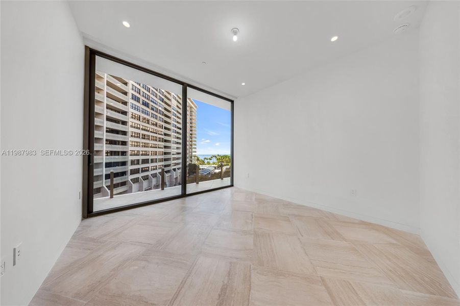 Spacious, unfurnished interior of a new home in , Miami (Image 51).