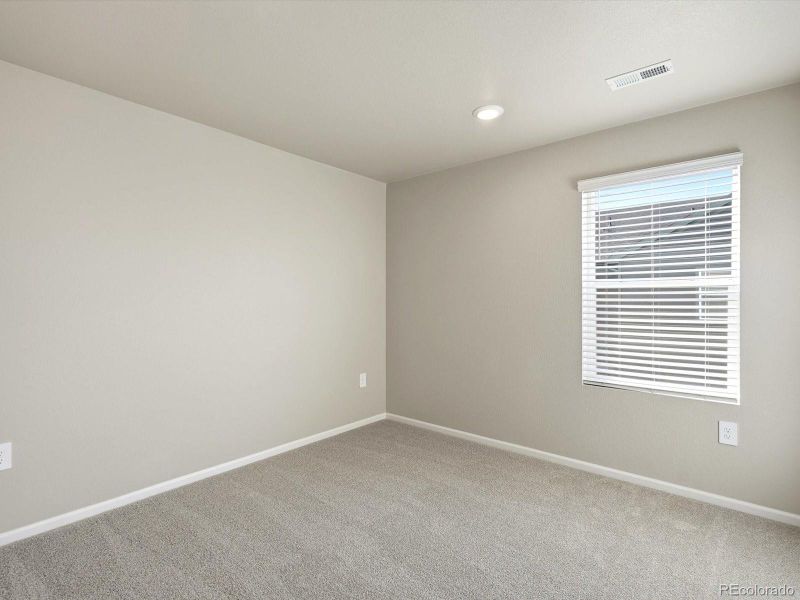Spacious, unfurnished interior of a new home in , Aurora (Image 23).