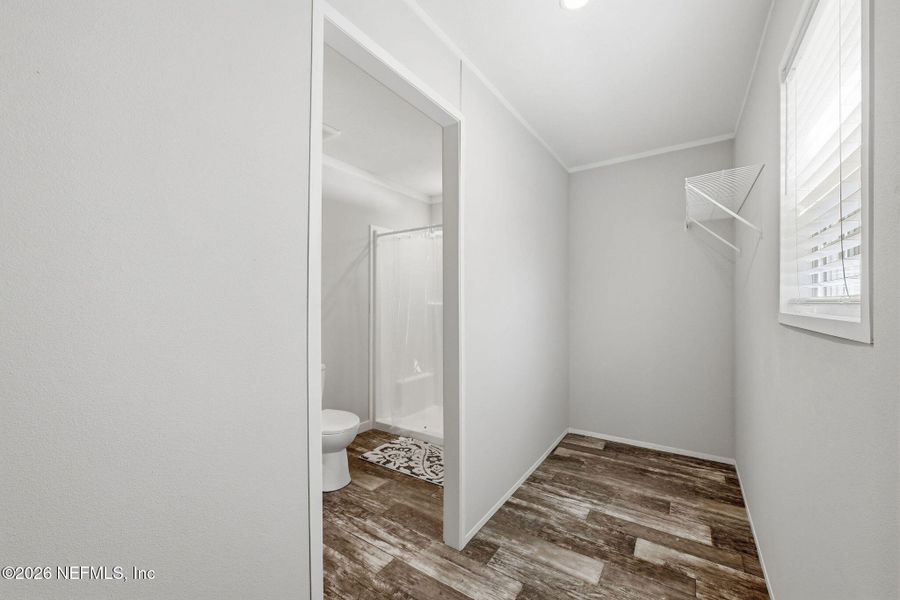 Spacious, unfurnished interior of a new home in , Pomona Park (Image 14).