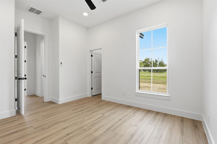 Photos are of prior LOTUS plan homesite built by Aurcova. Photos are of prior LOTUS plan homesite built by Aurcova.