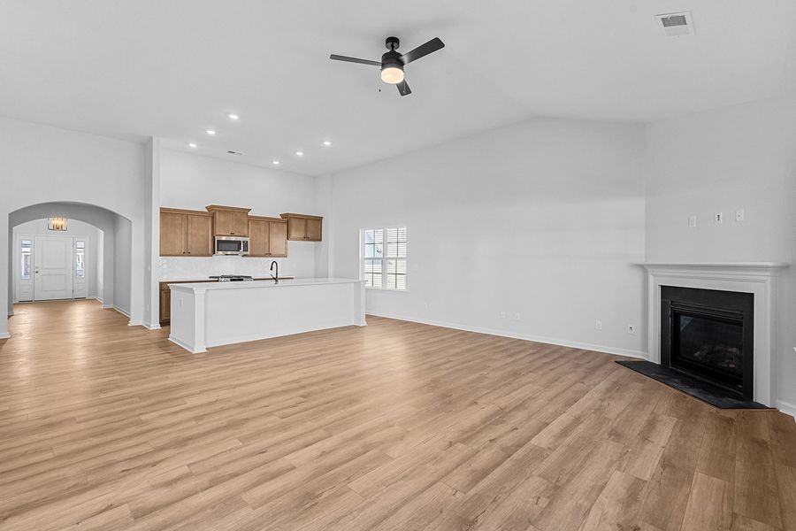 Spacious, unfurnished interior of a new home in Brayden, Advance (Image 16).