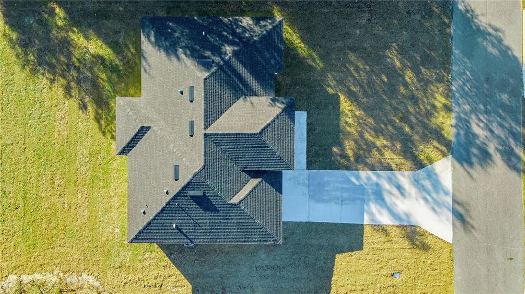 Exterior details and patio area of a home in , Ocala (Image 3). Exterior details and patio area of a home in , Ocala (Image 3).