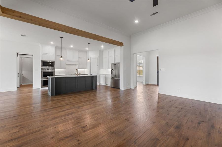 Spacious, unfurnished interior of a new home in King Crossing Estates, Van Alstyne (Image 28).