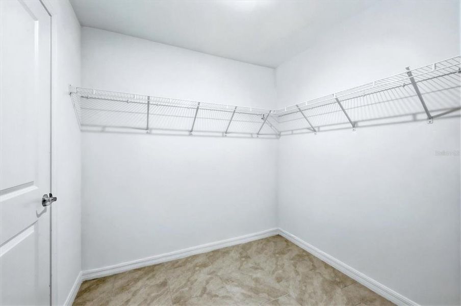 Spacious, unfurnished interior of a new home in Rotonda Lakes, Rotonda West (Image 35).