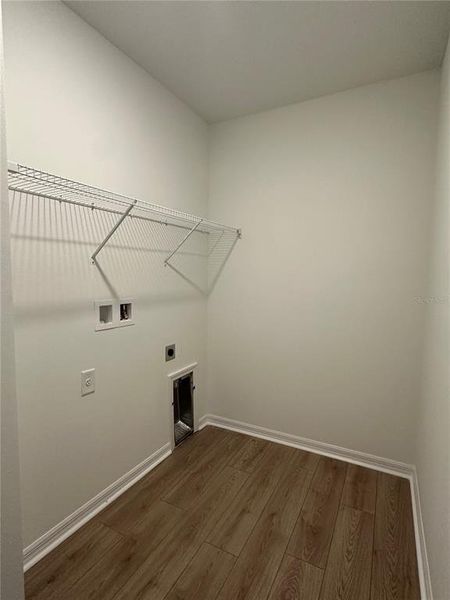 Spacious, unfurnished interior of a new home in Broadleaf, Parrish (Image 6).