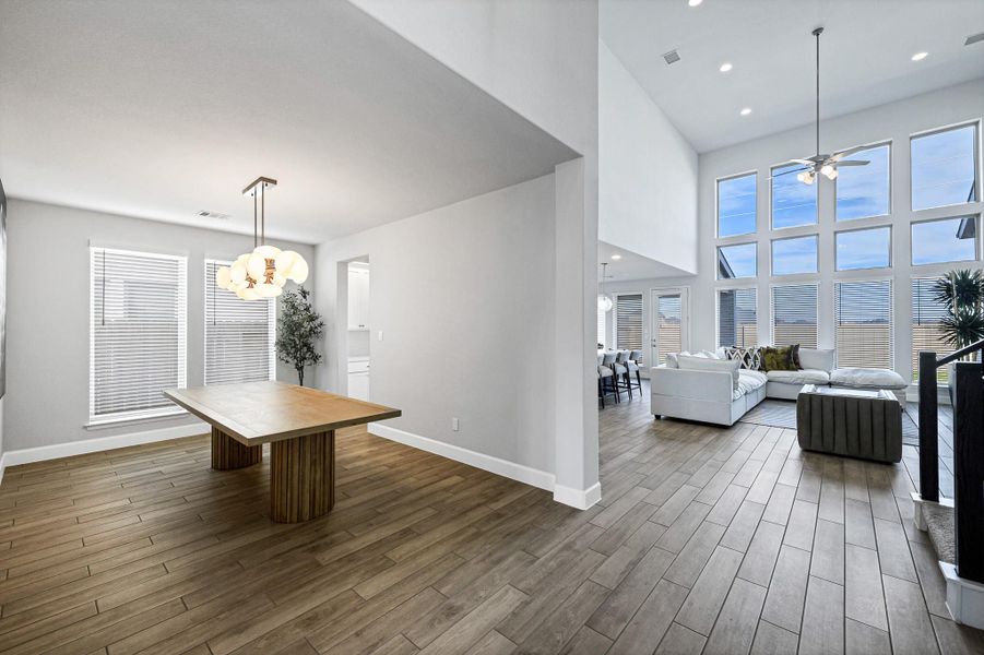 Furnished interior view inside a new home in Cross Creek West 55', Fulshear (Image 41). Furnished interior view inside a new home in Cross Creek West 55', Fulshear (Image 41).