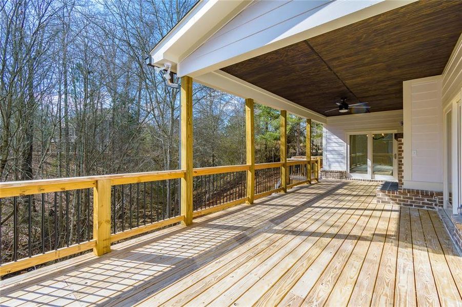 Exterior details and patio area of a home in , Gainesville (Image 28).