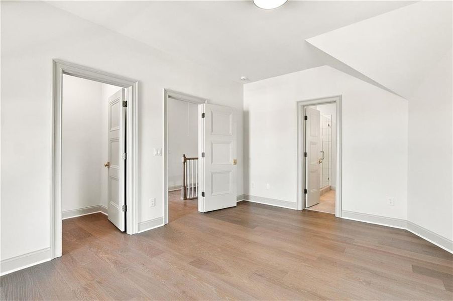 Spacious, unfurnished interior of a new home in , Marietta (Image 66).