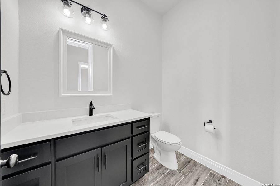 Furnished interior view inside a new home in , La Vernia (Image 35).