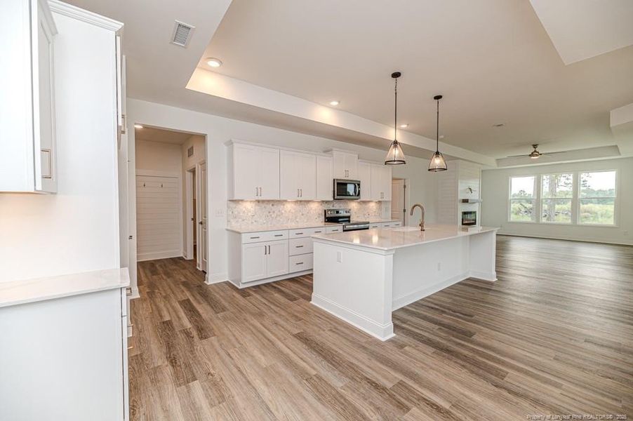 Hallway to Kitchen Hallway to Kitchen