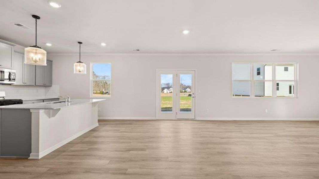 Spacious, unfurnished interior of a new home in Fairway 17 at Mirror Lake, Villa Rica (Image 29).