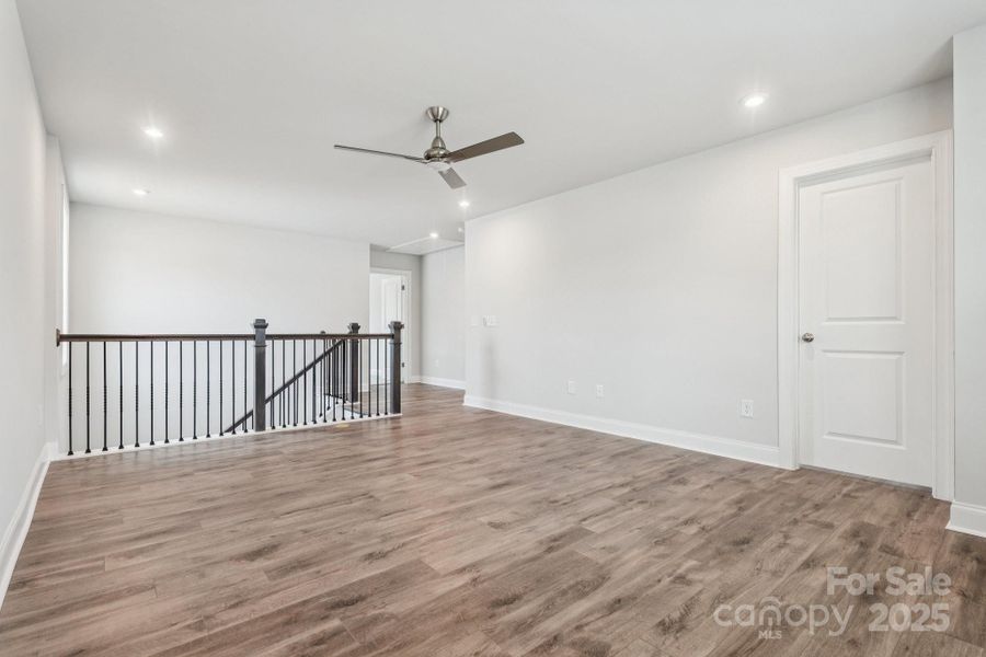 Spacious, unfurnished interior of a new home in Glenhurst, Matthews (Image 23).