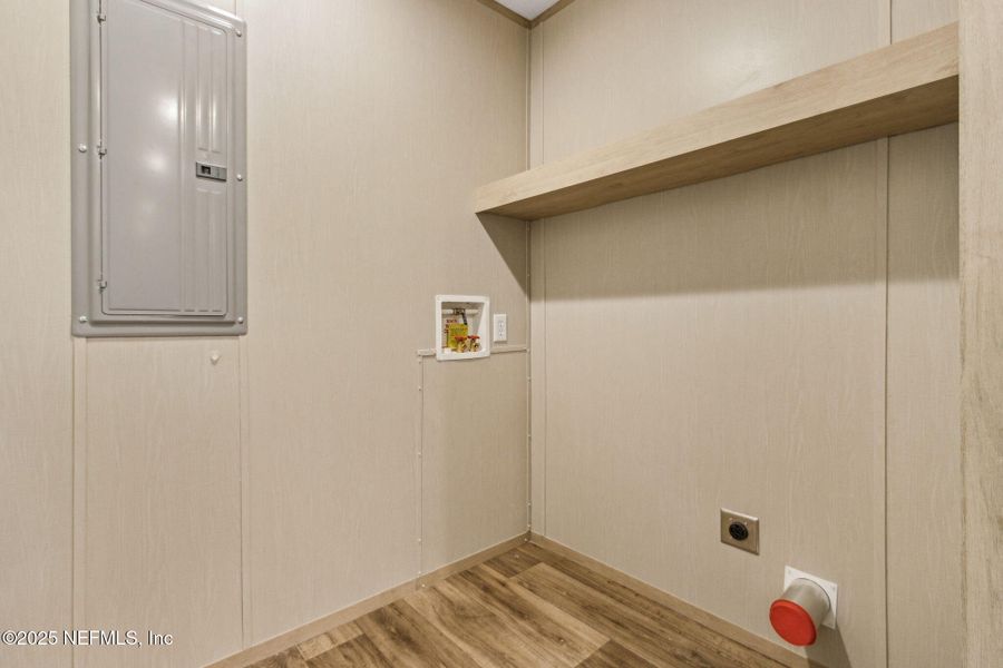 Spacious, unfurnished interior of a new home in , Yulee (Image 18).