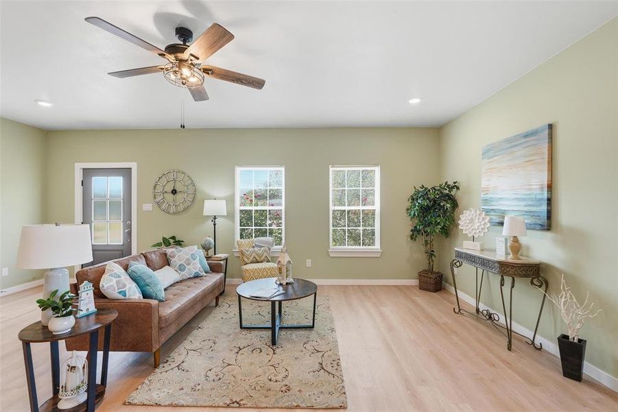 Furnished interior view inside a new home in , Gun Barrel City (Image 7).