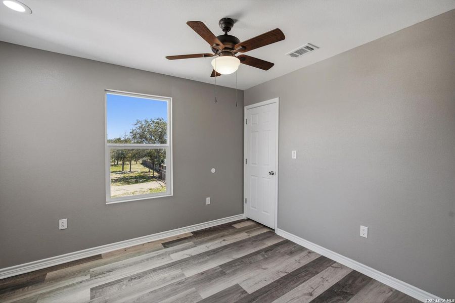 Spacious, unfurnished interior of a new home in , San Antonio (Image 16).
