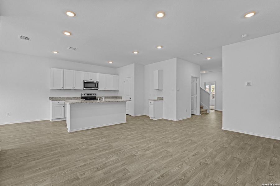 Spacious, unfurnished interior of a new home in Arroyo Ranch, Seguin (Image 35). Spacious, unfurnished interior of a new home in Arroyo Ranch, Seguin (Image 35).