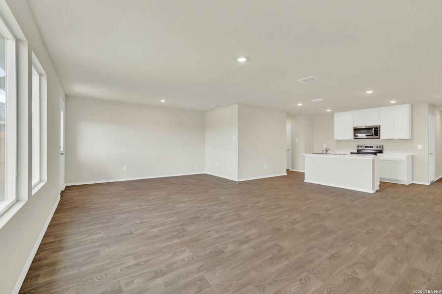 Spacious, unfurnished interior of a new home in Ladera, Luling (Image 11). Spacious, unfurnished interior of a new home in Ladera, Luling (Image 11).