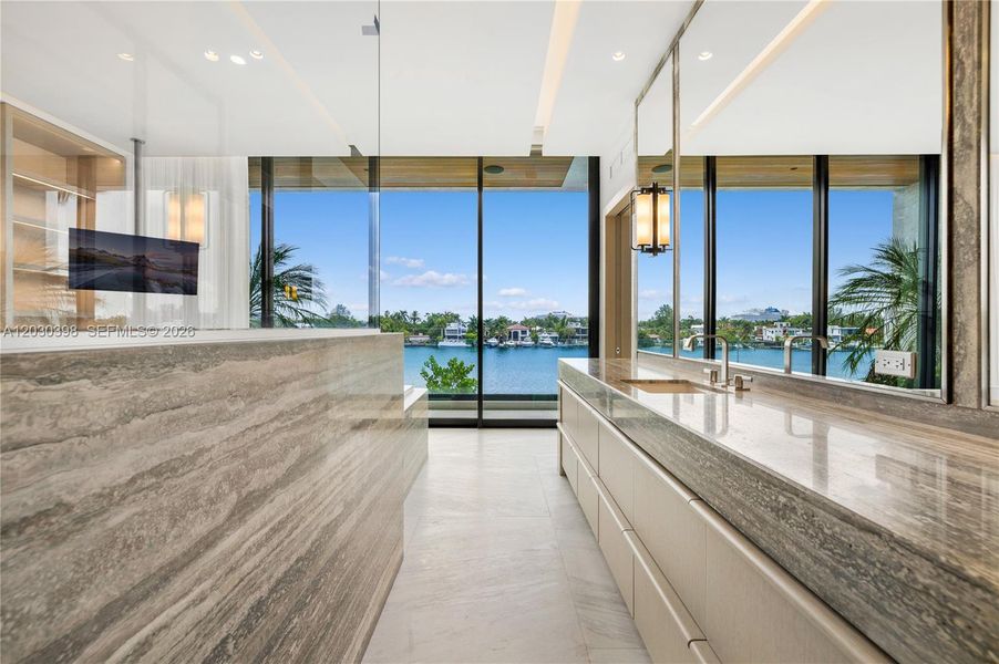 Image 81 of a home in .
