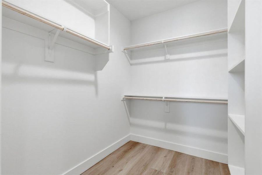 Spacious, unfurnished interior of a new home in , Dallas (Image 21).