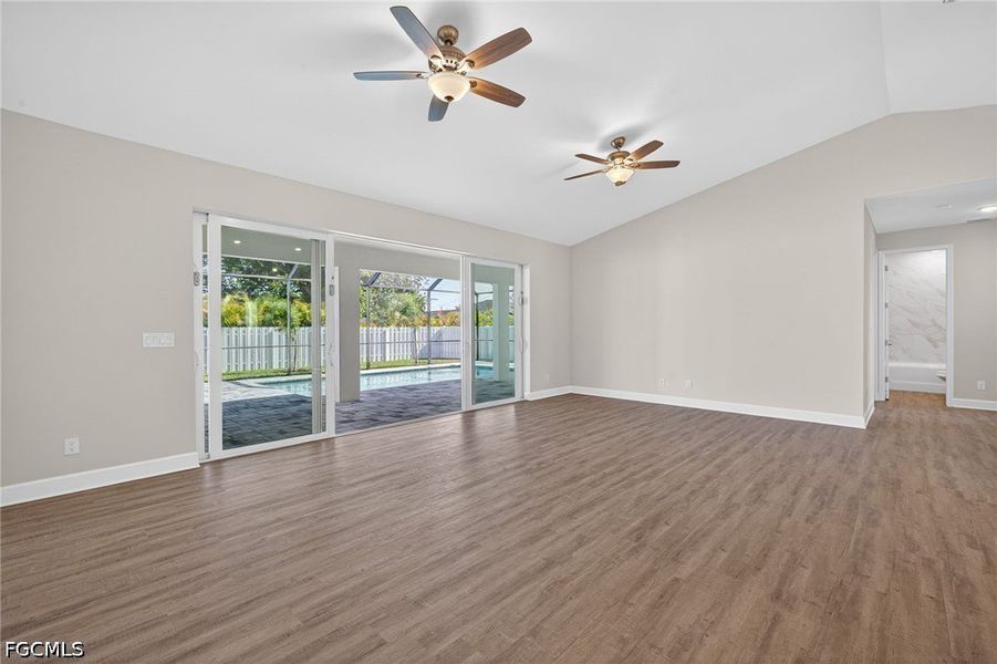 Spacious, unfurnished interior of a new home in Cape Coral, Cape Coral (Image 26).