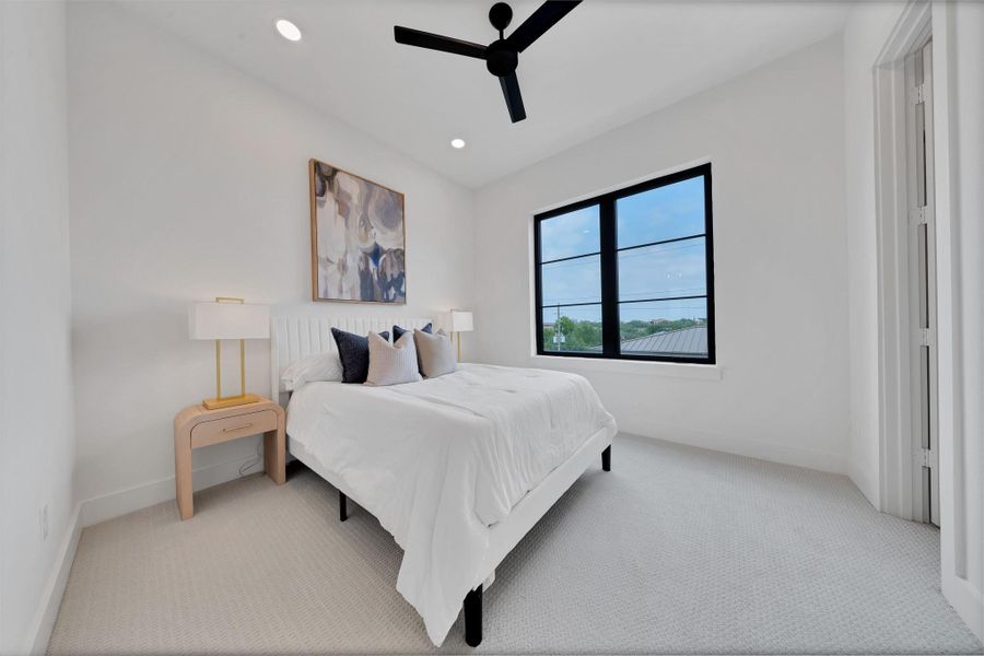 Second secondary bedroom on the third floor. Second secondary bedroom on the third floor.