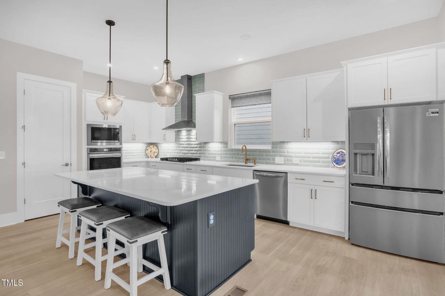 13-web-or-mls-4421 Bridle Run Dr-13