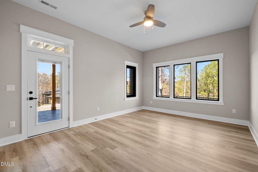 70-web-or-mls-P1095813