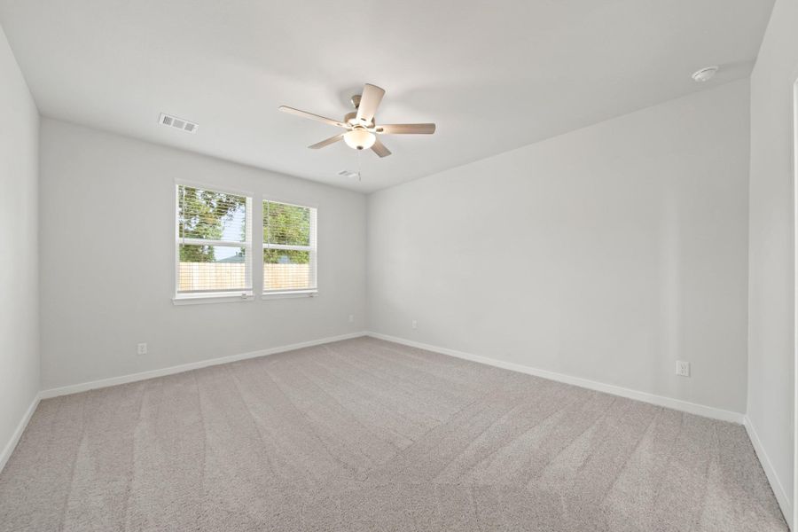 Spacious, unfurnished interior of a new home in Russell Ranch, Bay City (Image 20).