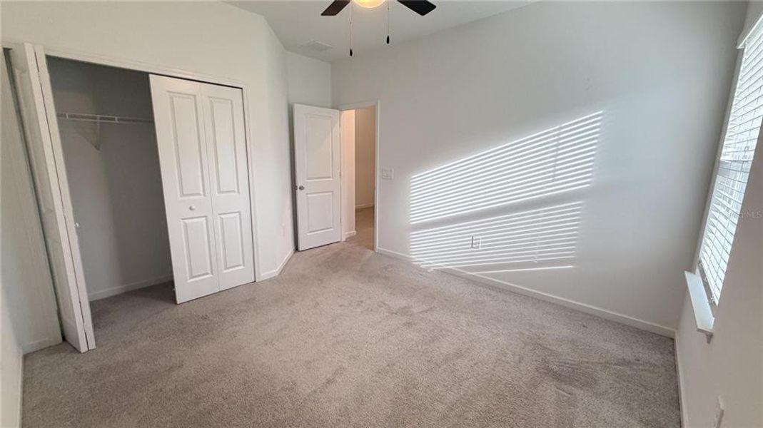 Spacious, unfurnished interior of a new home in Grand Park North, Dunnellon (Image 10).