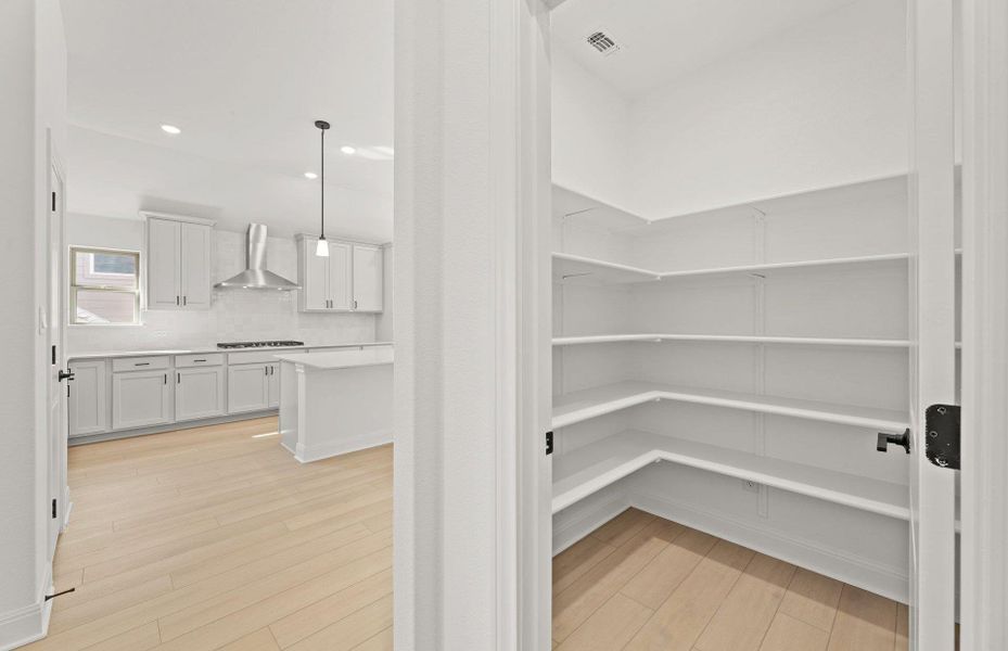 Spacious, unfurnished interior of a new home in Crescent Bluff, Georgetown (Image 22). Spacious, unfurnished interior of a new home in Crescent Bluff, Georgetown (Image 22).