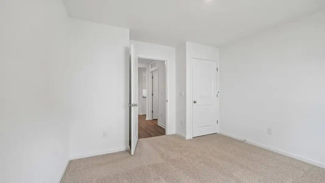 Spacious, unfurnished interior of a new home in Wilson's Ridge, Wilson's Mills (Image 30).