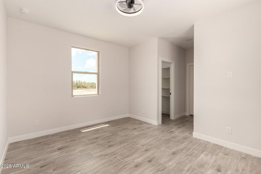 29 - Western Star 24825