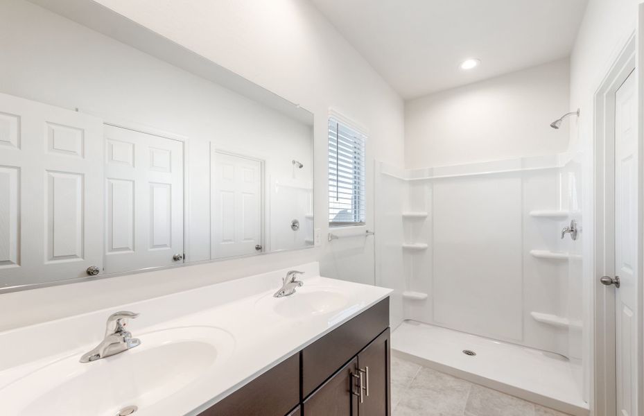 Furnished interior view inside a new home in Copper Falls, Buckeye (Image 4).