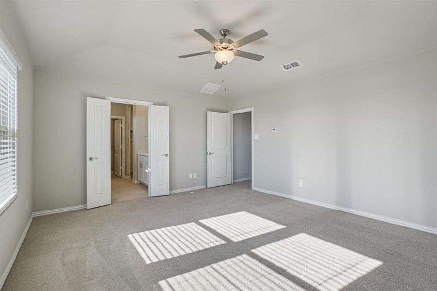 Spacious, unfurnished interior of a new home in Eastridge - Spring Series, McKinney (Image 36).