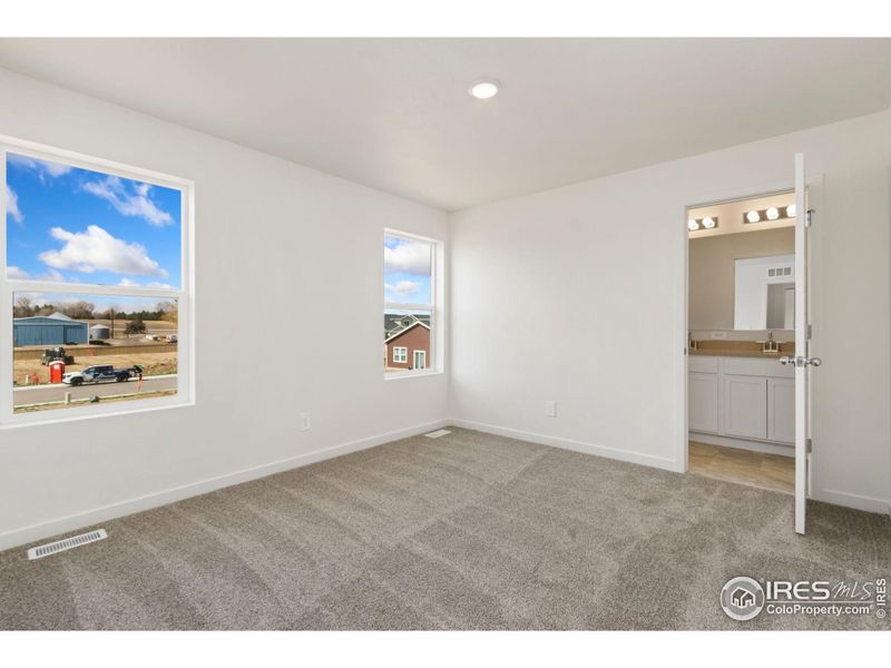 Spacious, unfurnished interior of a new home in Sage Meadows, Wellington (Image 8).