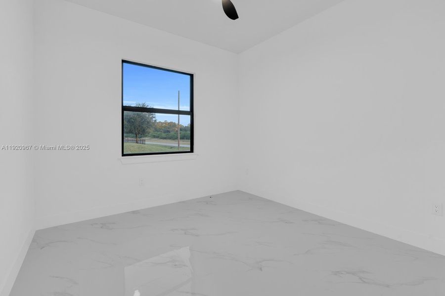 Spacious, unfurnished interior of a new home in , Lehigh Acres (Image 23).