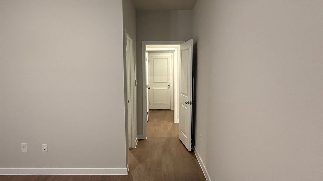 Spacious, unfurnished interior of a new home in London Towne, Corpus Christi (Image 16).