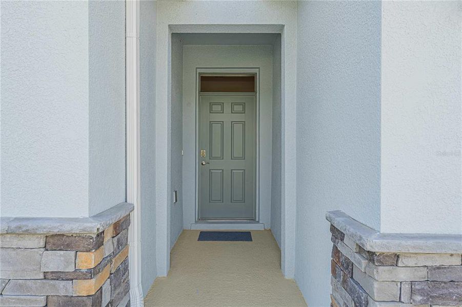 Exterior details and patio area of a home in JB Ranch, Ocala (Image 33).